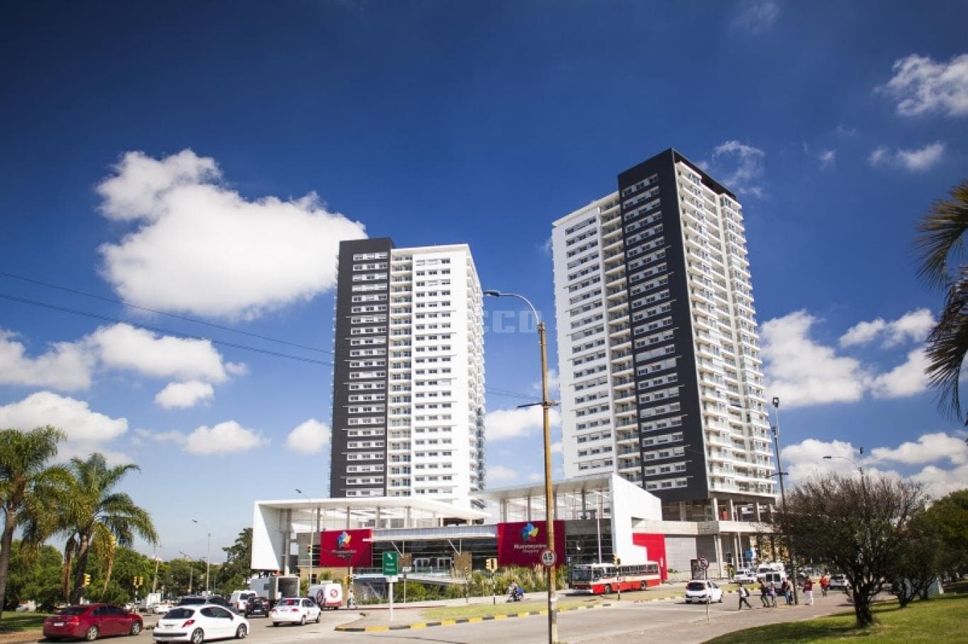APARTAMENTO EN VENTA O ALQUILER CON OPCION A COMPRA EN TORRES NUEVOCENTRO